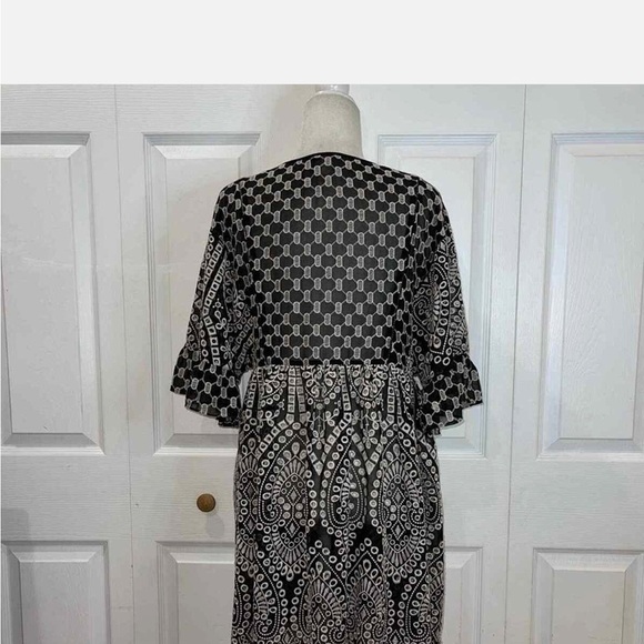 Akemi + Kim Anthropologie Brooke Eyelet Swing Dress size 6 Excellent condition - Picture 5 of 8